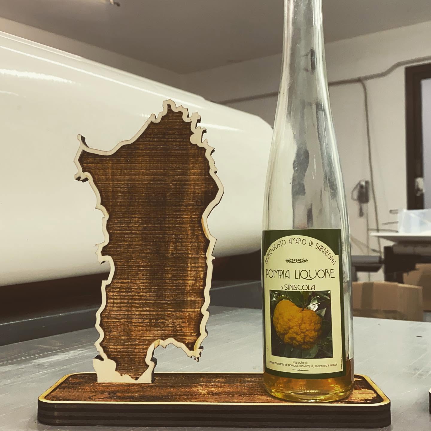 Etichetta Liquore e Gadget in Legno